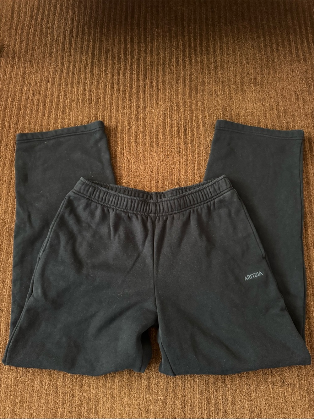 Aritzia | Cozy Sweatfleece Mega Straight Sweatpants